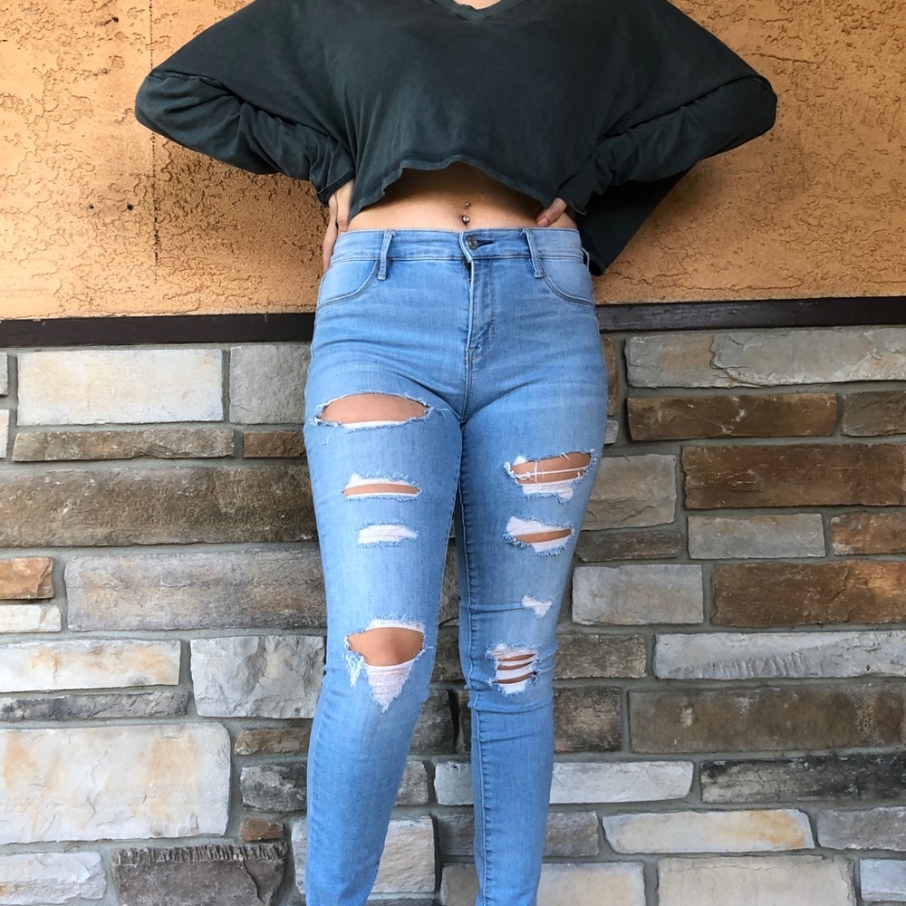 Skin tight skinny  jeans distressed